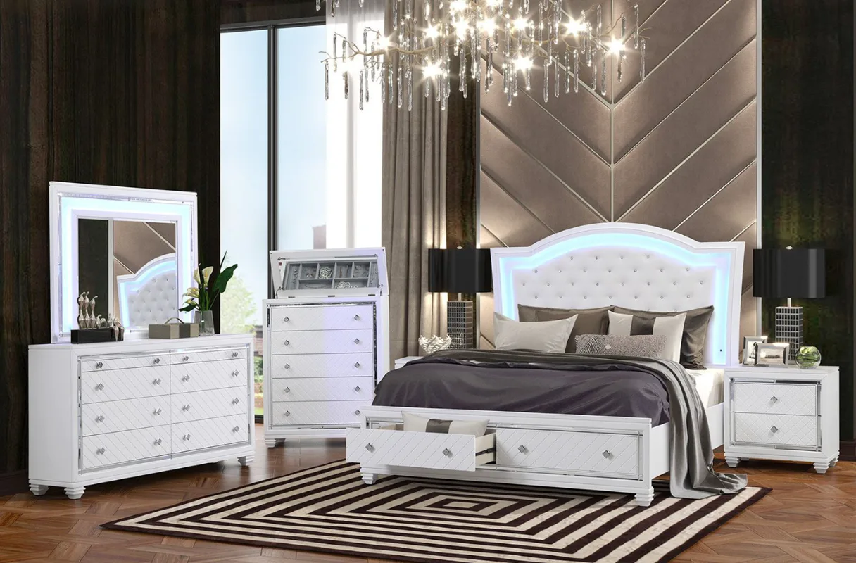 Shiney White